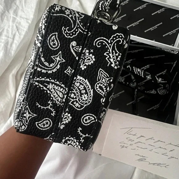 Brandon Blackwood Mini Trunk Bag - Picture 3 of 9